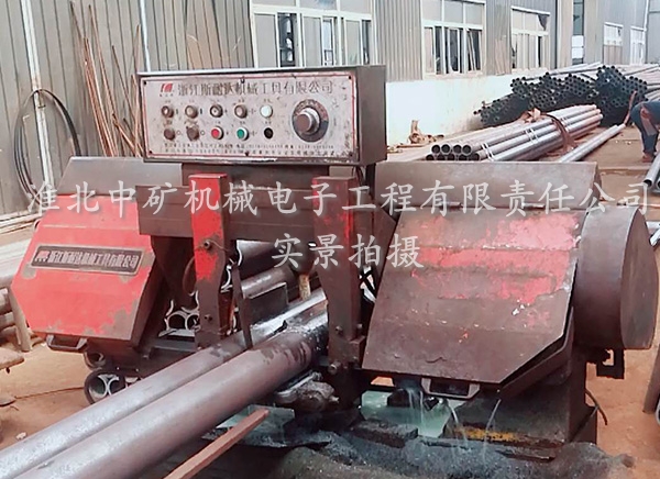 生產(chǎn)車間.管材切割機.